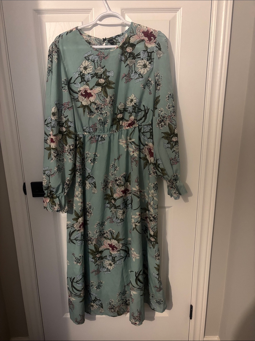 Floral Long Sleeve Midi Dress in Sage Green